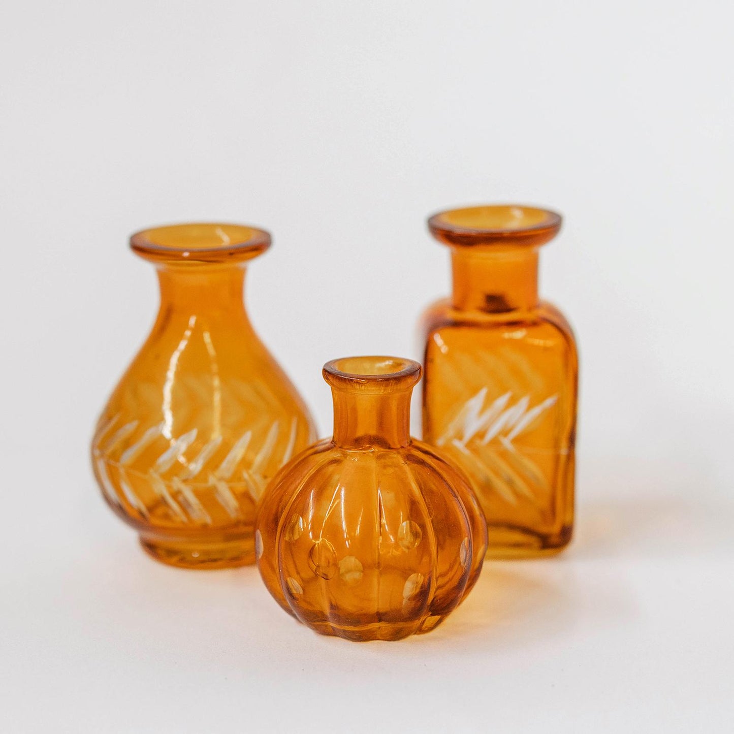 Round Orange Brown With White Leaves Bud Vase