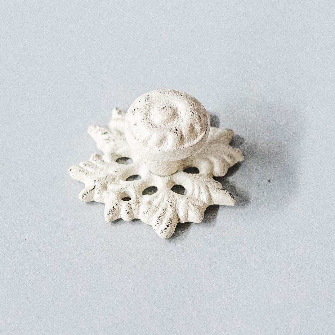 Rustic Cream Cast Iron Drawer/Dresser/Cabinet Knob