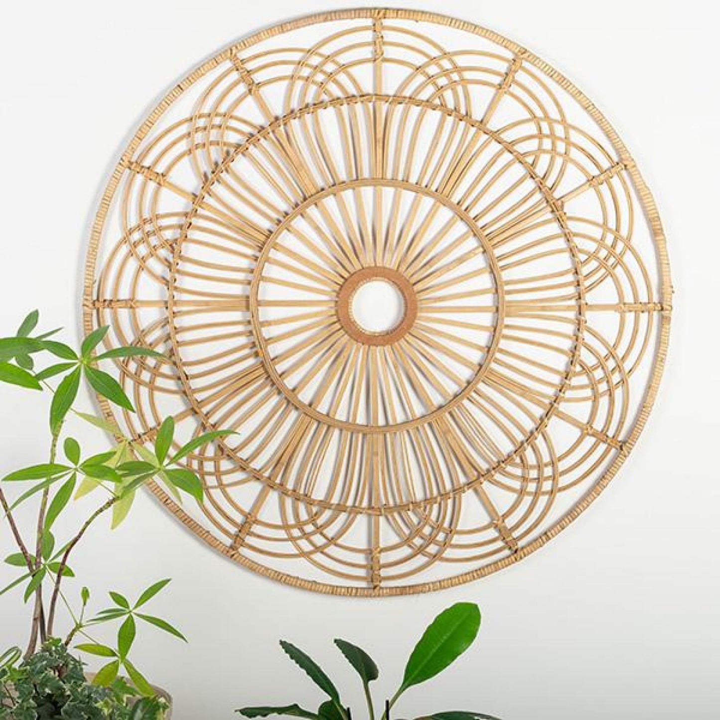 Round Flower Pattern Wall Decor