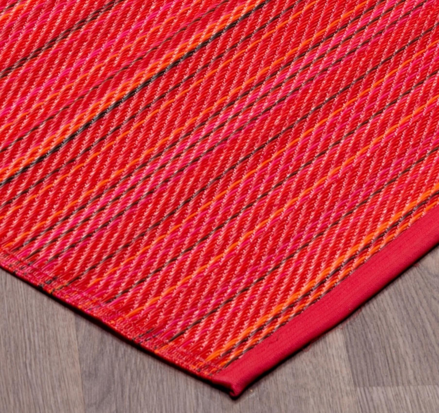 Fiesta Reversible Outdoor Plastic In Red Stripes Rug