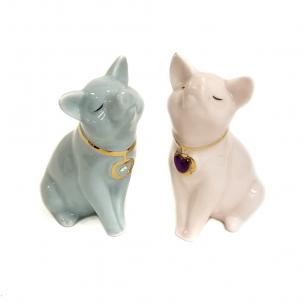 Set Of 2 Assorted Colors Pigs Wearing Necklaces Figurine