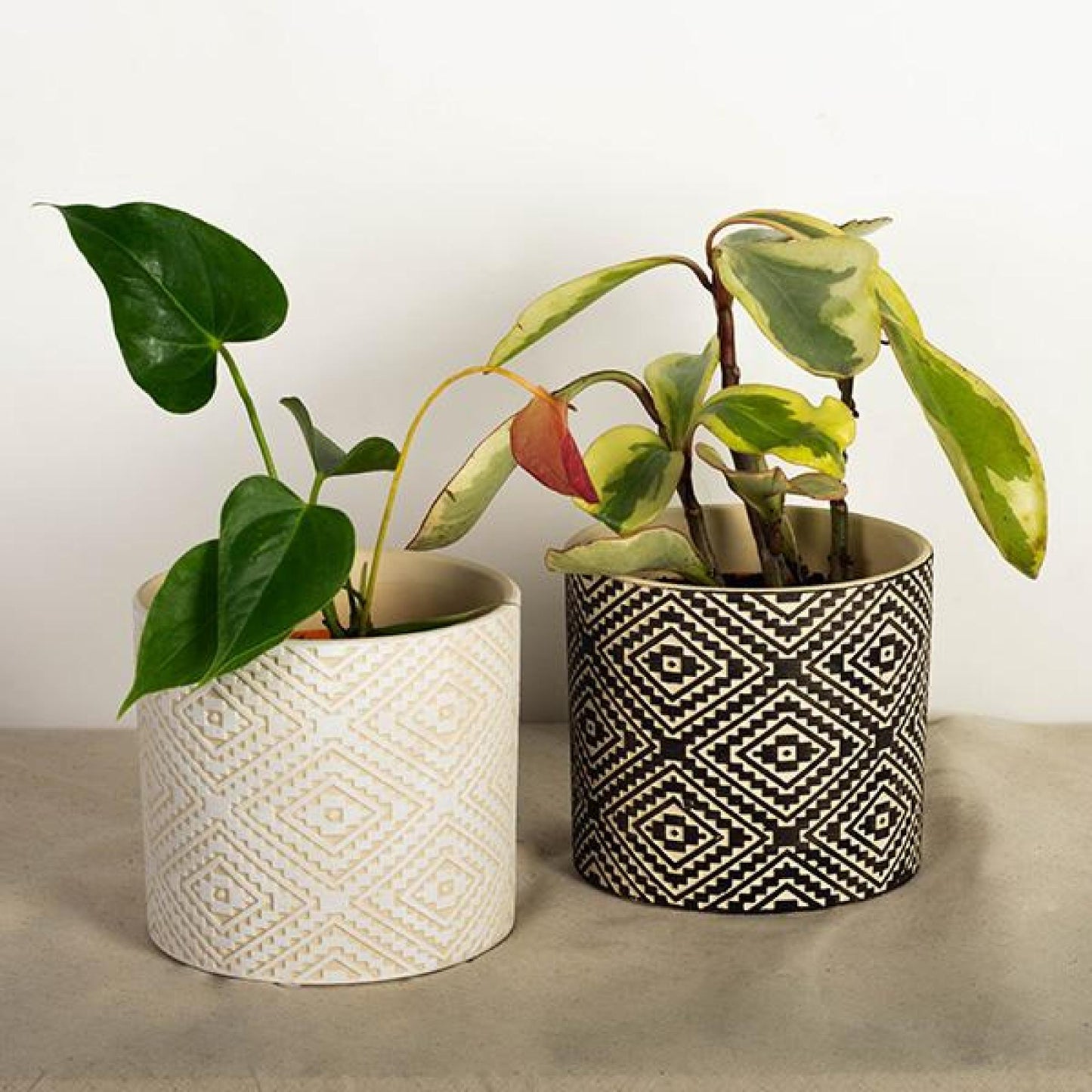 Set Of 2 Assorted Colors With Aztec Pattern Planters