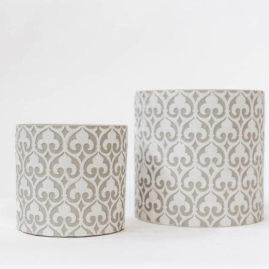 Set Of 2 Fleur-De-Lys White And Gray Planters