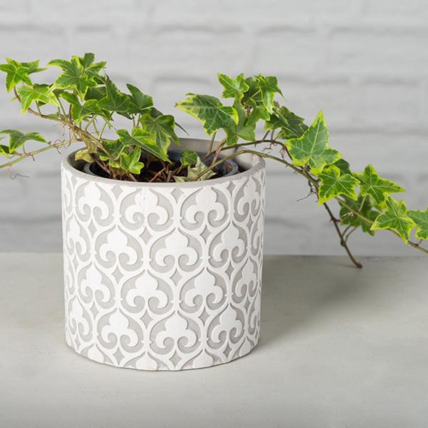 Fleur-De-Lys White On Gray Planter