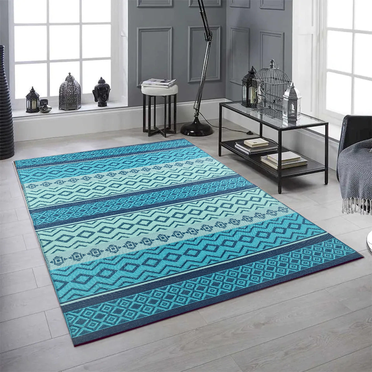 Fiesta Reversible Outdoor Plastic In Shades Of Blues Patterned Rug