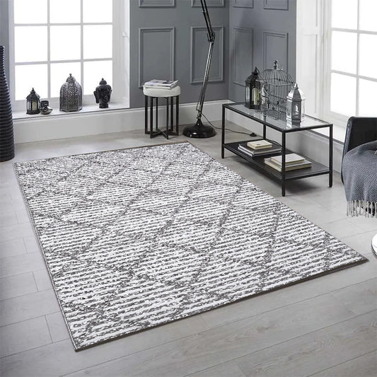 Fiesta Reversible Outdoor Plastic In Gray And White Diamonds Rug