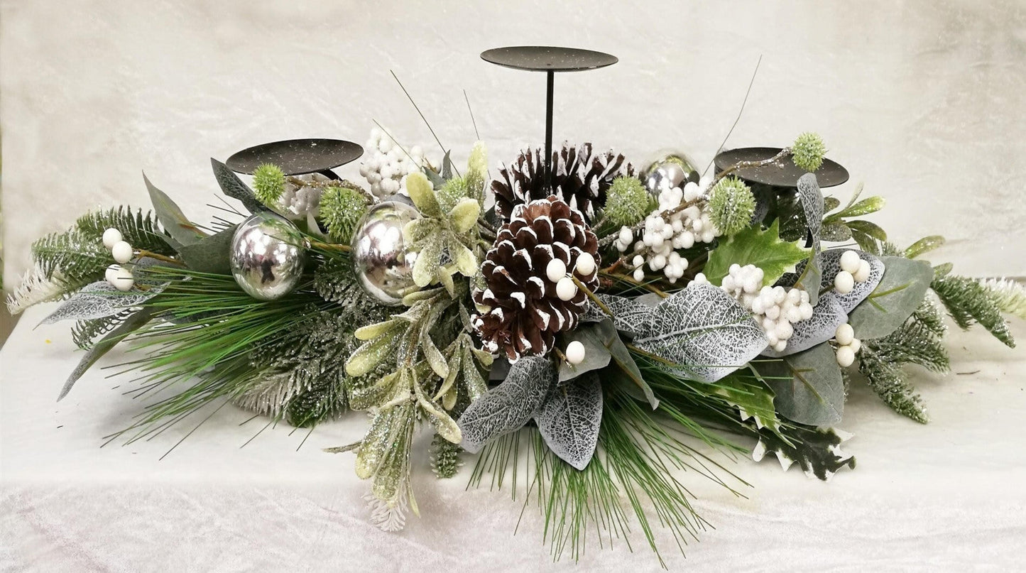 Holiday Greenery With 3 Stands Candle Holder