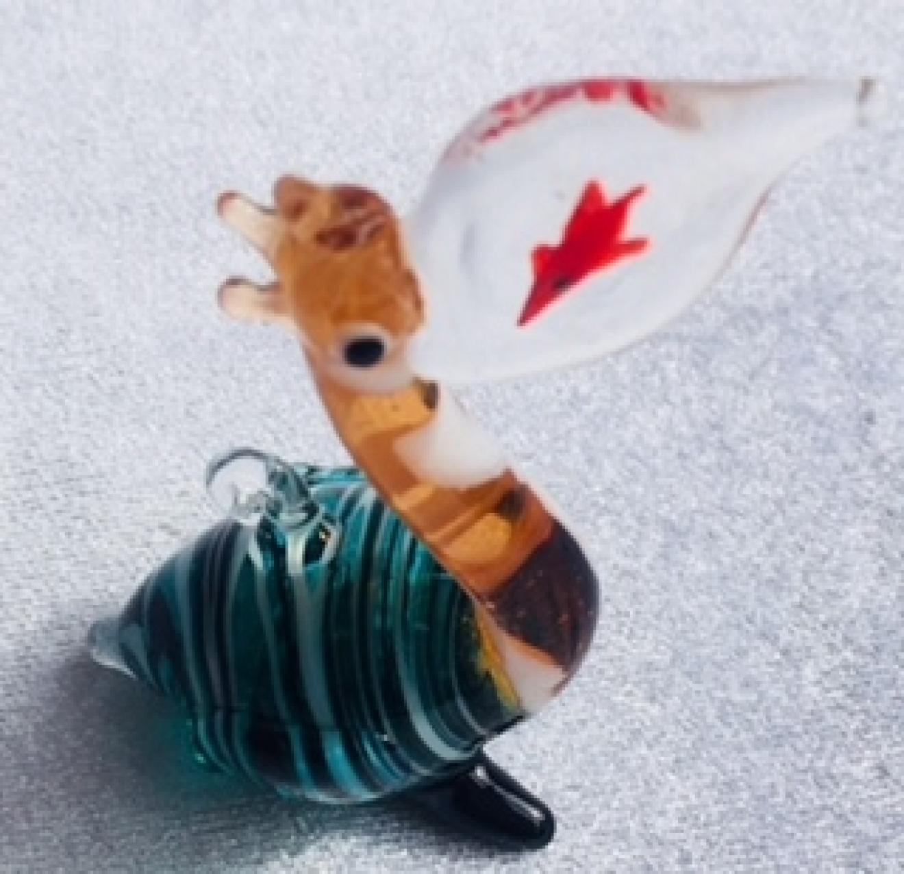 Hanging Pelican With Gold Fish In Its Beak Glass Ornament