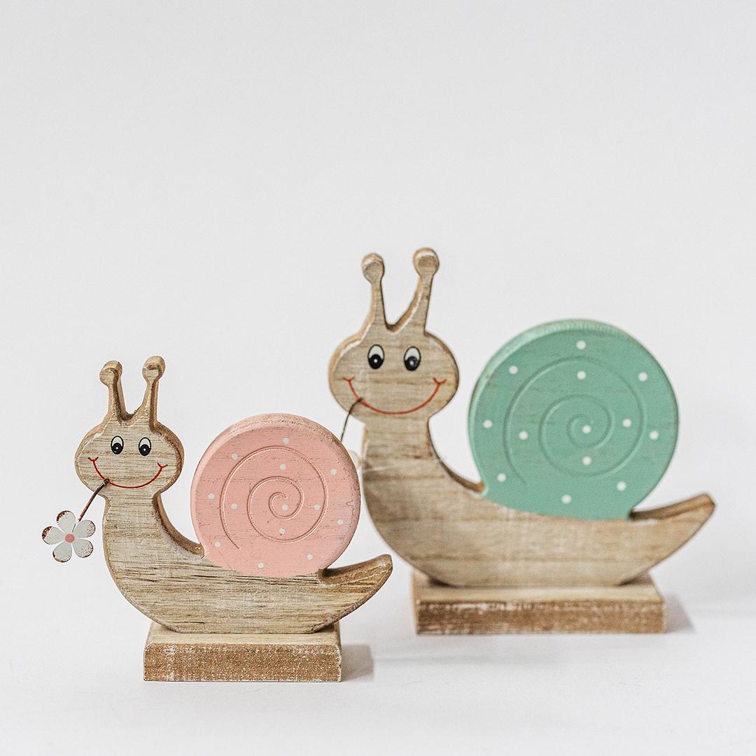 Set Of 2 Assorted Colors Wooden Snails In The Garden Figurine