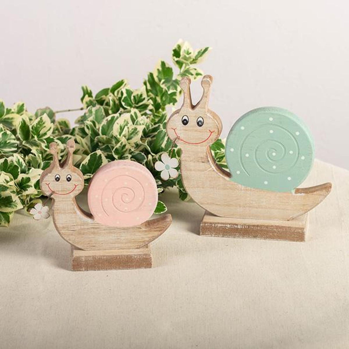 Set Of 2 Assorted Colors Wooden Snails In The Garden Figurine