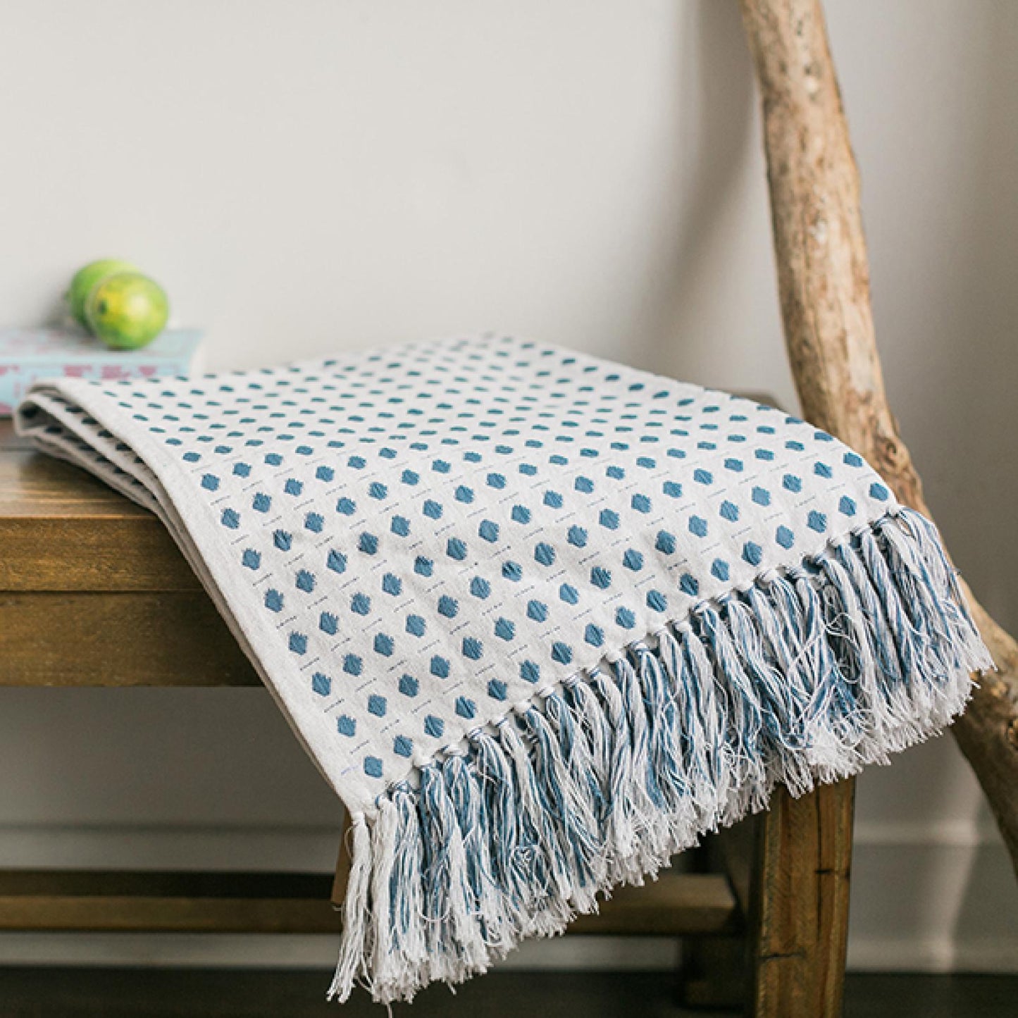 Set Of White With Blue Diamonds And Tassels Cotton Throw