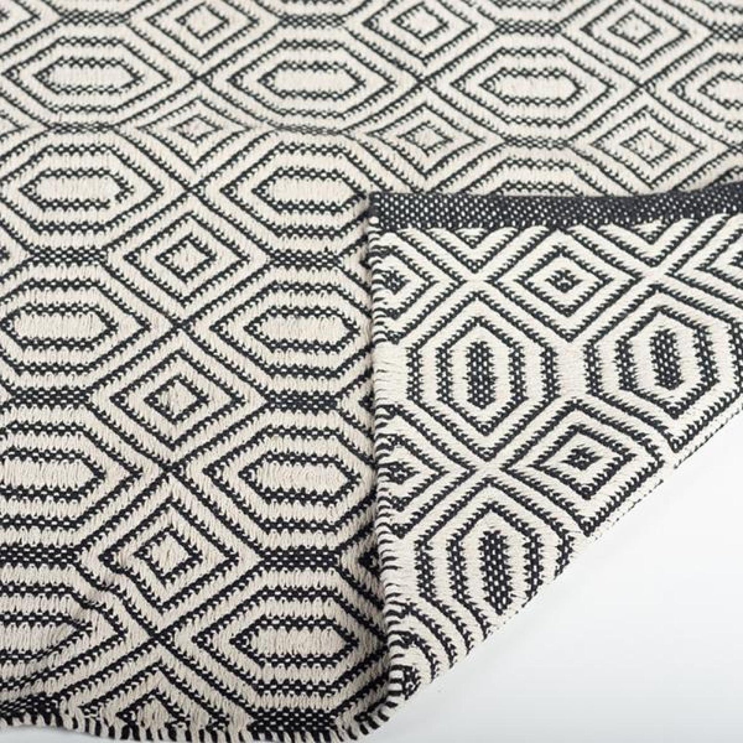 White And Black Patterned Woven Cotton Rug