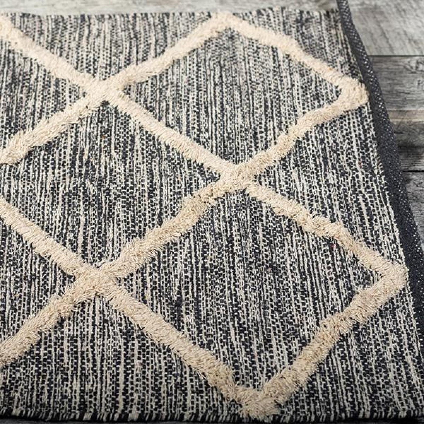 Cotton With Beige Diamond Fringe Pattern Rug