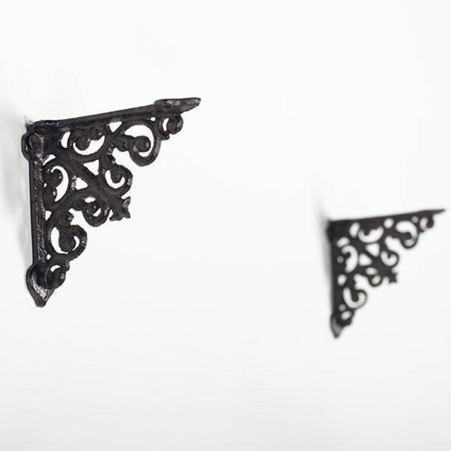 Set Of 2 Cast Iron Scrolled Patterned Shelf Bracket