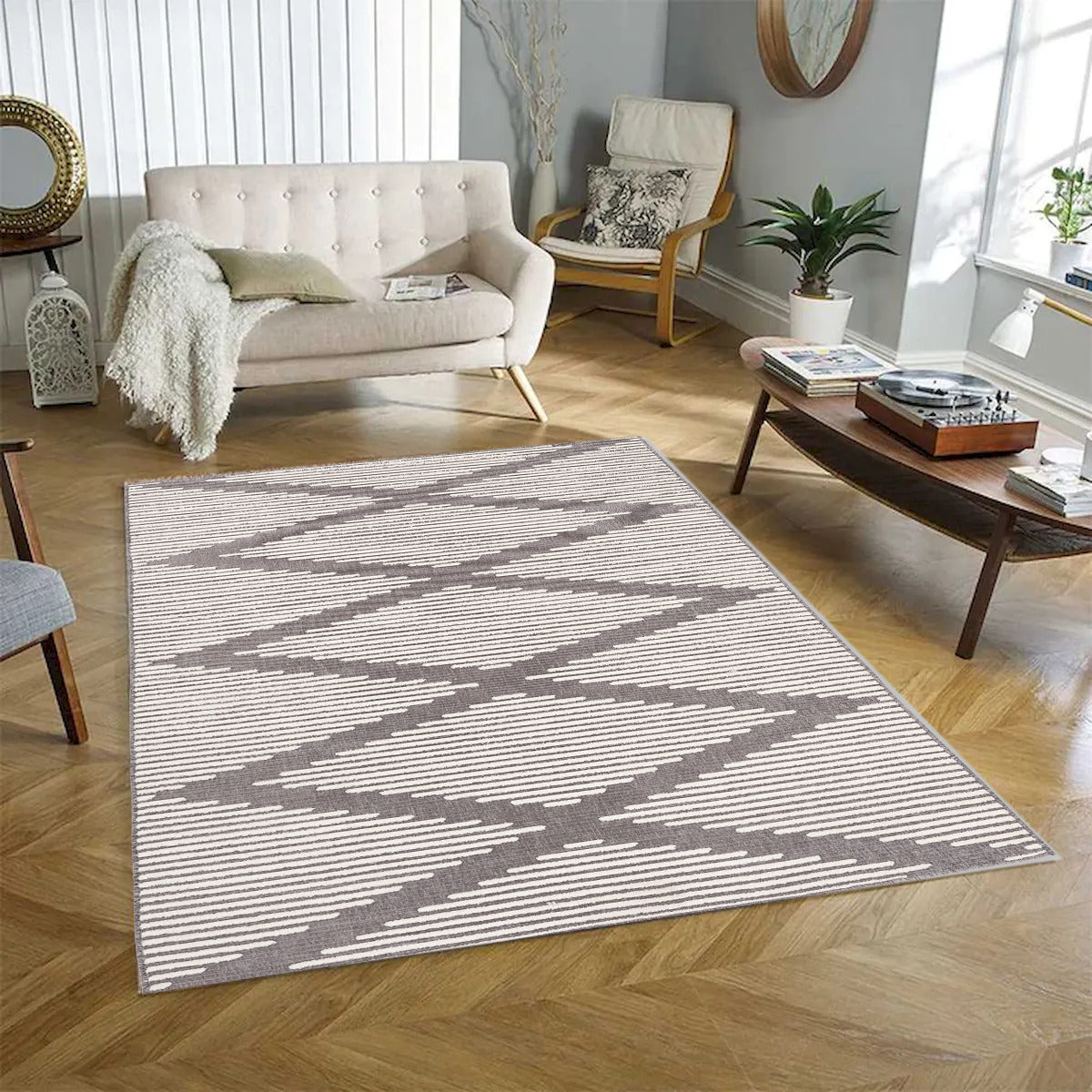 Nyla Gray And White Diamond Pattern Rug