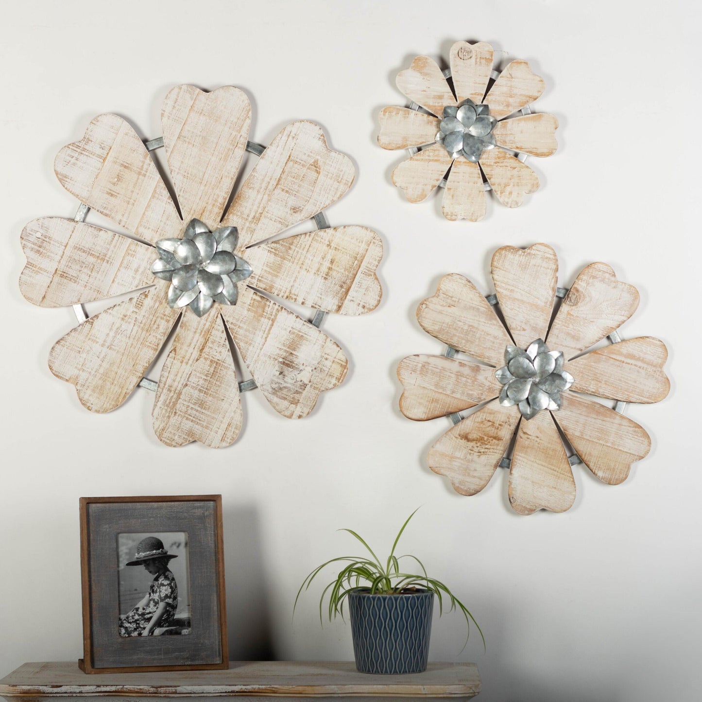 Set Of 3 Wooden Flowers With Metal Centers Wall Decor